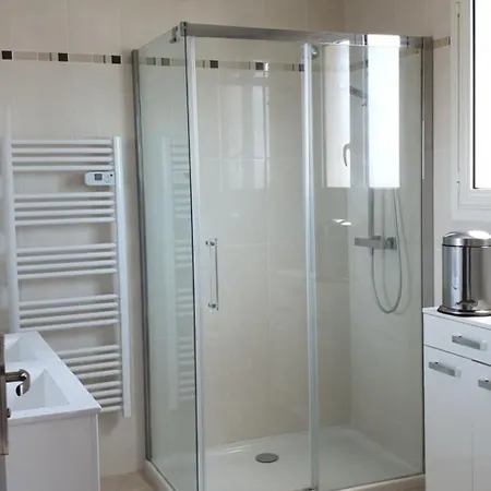 Daire Appt T1 Meuble-juan Les Pins-logt6 *